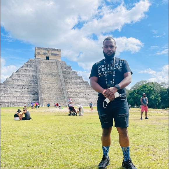 Meet your Posher, Carrington - Picture 1 of 1